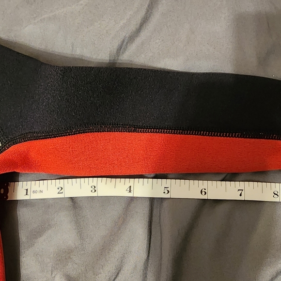 Kids Wetsuit for Boys Black/Red Full Suit Back Zip Size 2 Neoprene Sea Skin - Picture 7 of 7